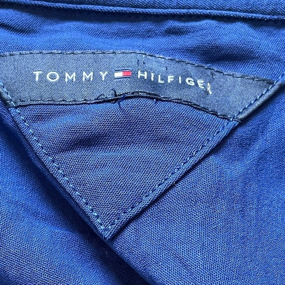 TOMMY HILFIGER
Women's Roll-Tab-Sleeve Button-Down Emblem Shirt - Picture 12 of 15